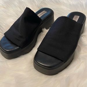 Steve Madden Black Slinky Slides